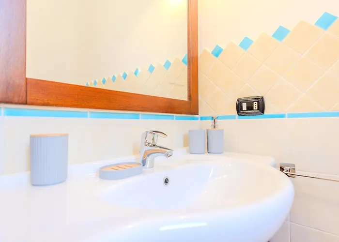 Seaview Vibes - Sardinia Style